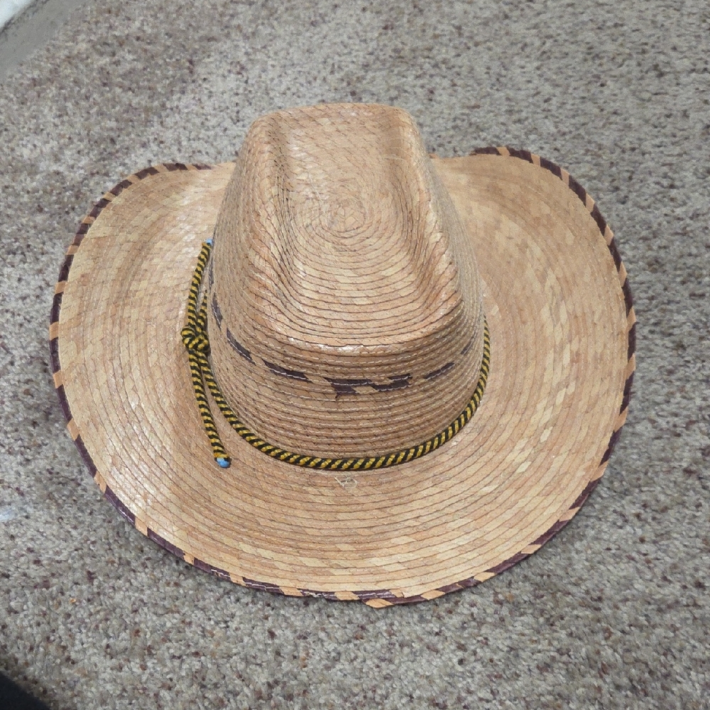 Stylish Tan Straw Hat Cowboy
